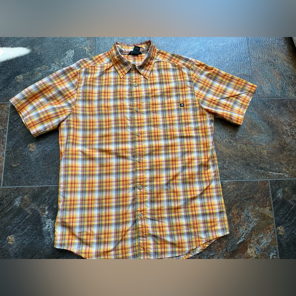 Men’s Marmot orange plaid shirt sleeve button down shirt. Size medium - Picture 3 of 14